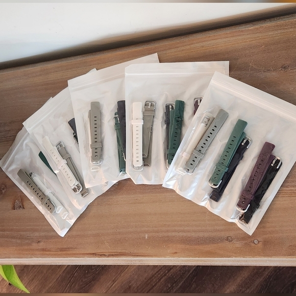 โ 30 Fitbit Luxe Sport Bands Set โ 5 Packs of 6 Bands, NEW, Sealed - Picture 7 of 12